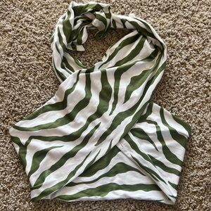 SHEIN TIE CROP TOP SIZE XS